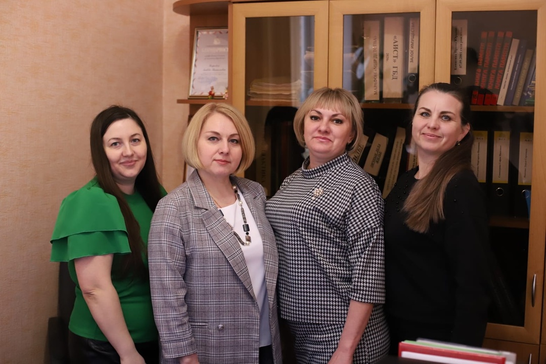 День социального работника России.
